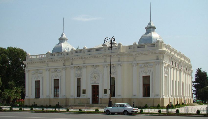 ساختمان تئاتر عروسکی آذربایجان 